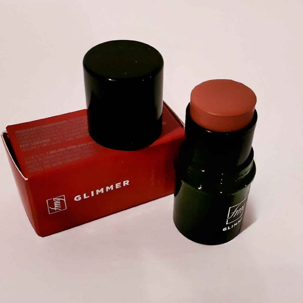 fmg Glimmer Be Blushed Cheek Colour in Blushing Nude
